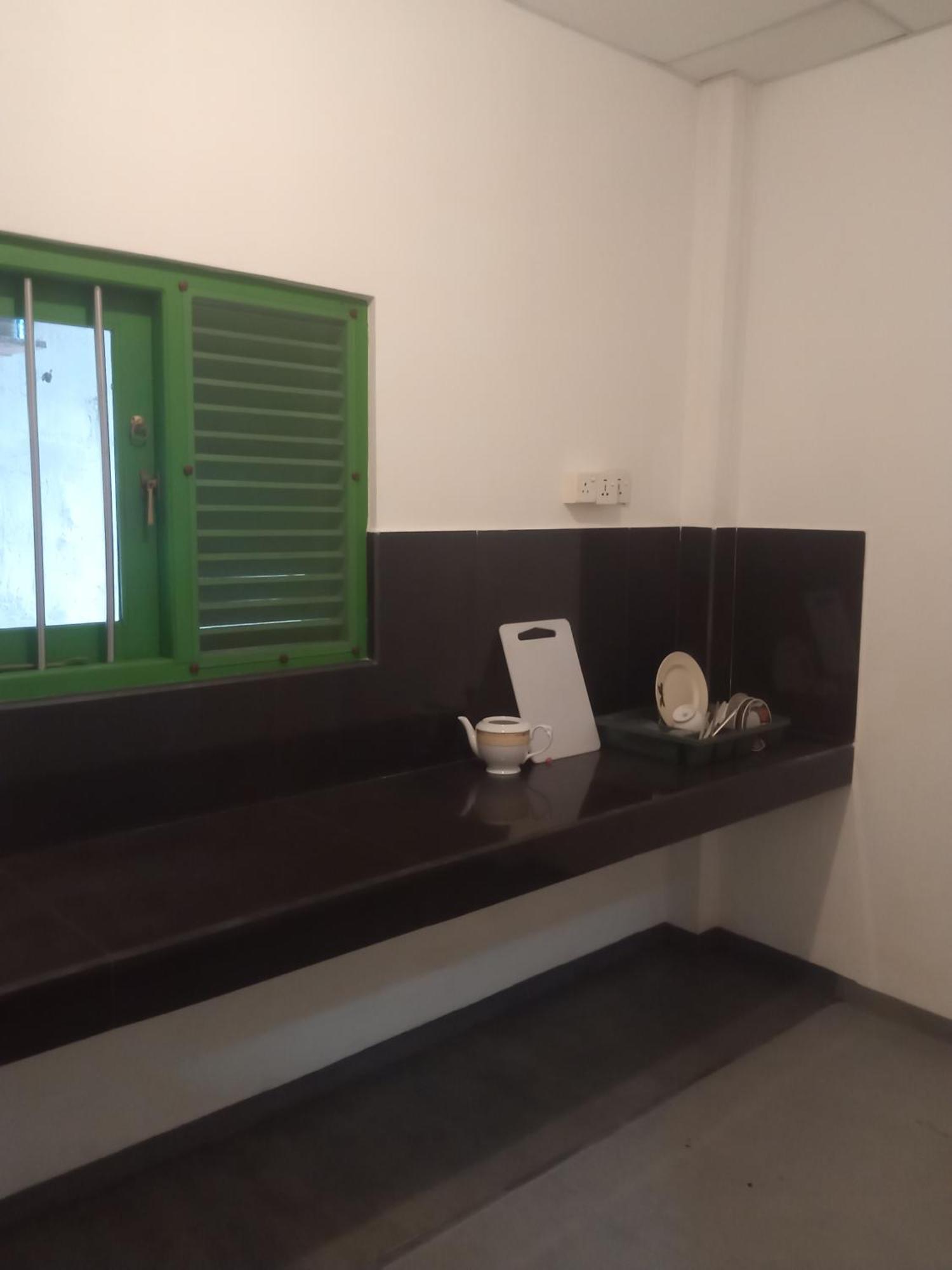 Green Bird Мириса Екстериор снимка